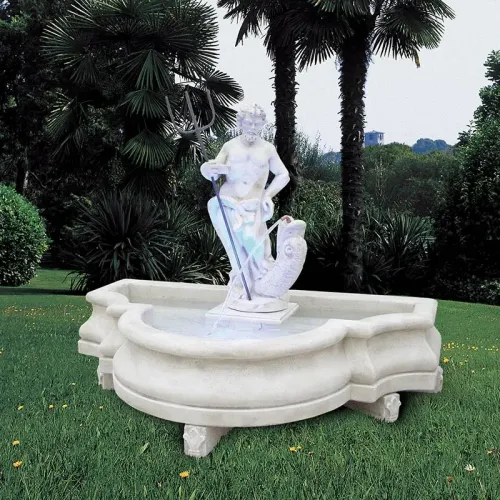 Fontana da Giardino Barocca di Nettuno di Lusso con Bacino Scolpito e Finitura in Marmo - Fontana Barocca Vista frontale di Luxury Group International