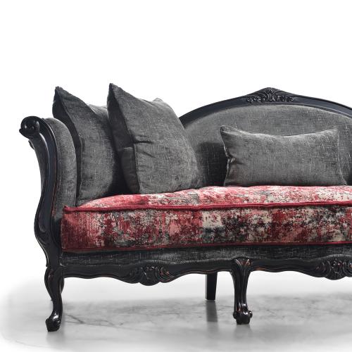 Sofá Barroco de Lujo de Tres Plazas con Madera Tallada en Acabado Lacado Negro - Muebles para Sala de Estar Vista detalle por Luxury Group International