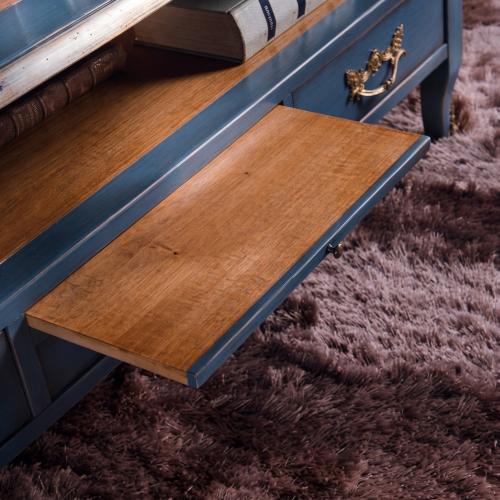 Table basse de luxe finition bleu côtier avec compartiments de rangement multiples et plateau en noyer Vue détaillée par Luxury Group International