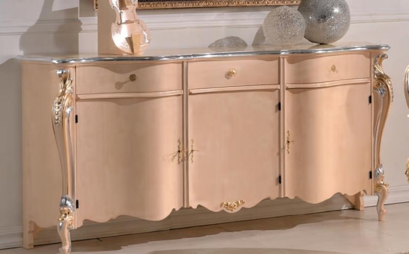 Luxus-Creme-Barock-Sideboard mit dreifachen Schubladen & Multi-Storage-Schranktür – 200 CM Vorderansicht von Luxury Group International