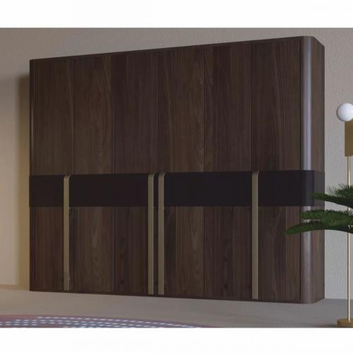 Luxus Schlafzimmer-Schrank in Dunkelbraun mit Messinggriffen für Elegante Aufbewahrung von Luxury Group International