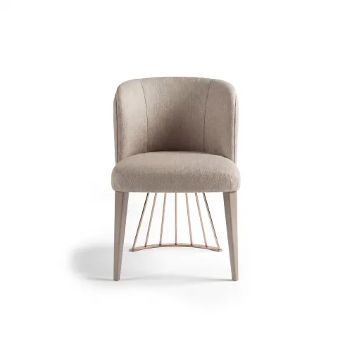 Sedia Moderna di Lusso in Tessuto Beige Avena Opaco con Schienale a Canali di Luxury Group International