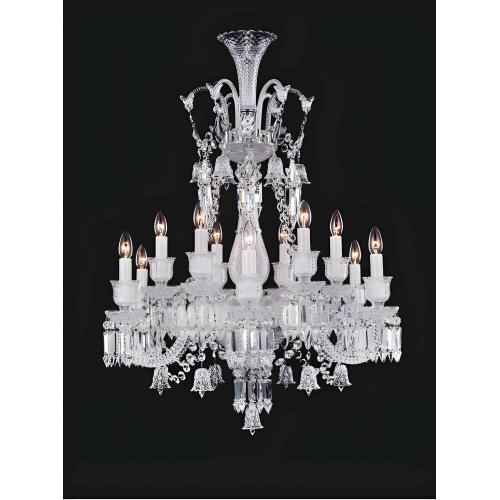 Lampadario Moderno di Lusso in Cristallo con Metallo Argento Lucido e Prismi Pendenti di Luxury Group International