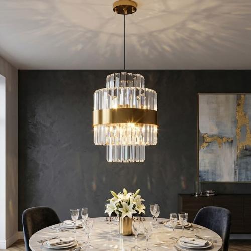 Luxus moderne goldene Band-Kristall-stufige Art-Deco-Prisma-Anhänger-Deckenlampe von Luxury Group International