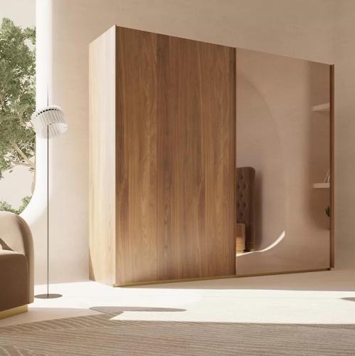 Armadio da camera da letto moderno minimalista di lusso in legno massello marrone opaco con specchio di Luxury Group International