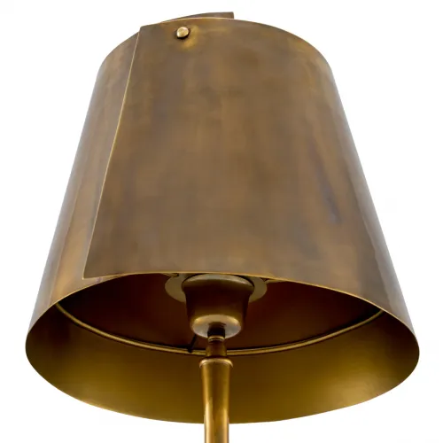 Lampada moderna di lusso in finitura ottone vintage con paralume dorato di Luxury Group International