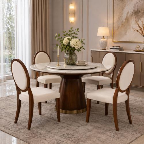 Luxus Esszimmerstuhl mit ovaler Rückenlehne, cremefarbener Stoffpolsterung und Walnuss-Holzrahmen Lifestyle-Ansicht von Luxury Group International