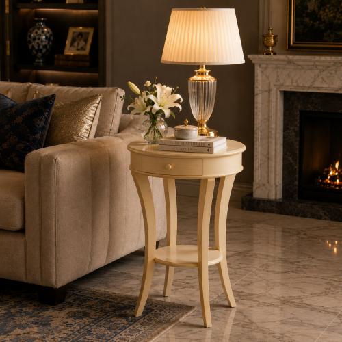 Luxus-Runder Beistelltisch mit Integriertem Schubfach & Unterem Ablagefach in Creme-Finish Lifestyle-Ansicht von Luxury Group International