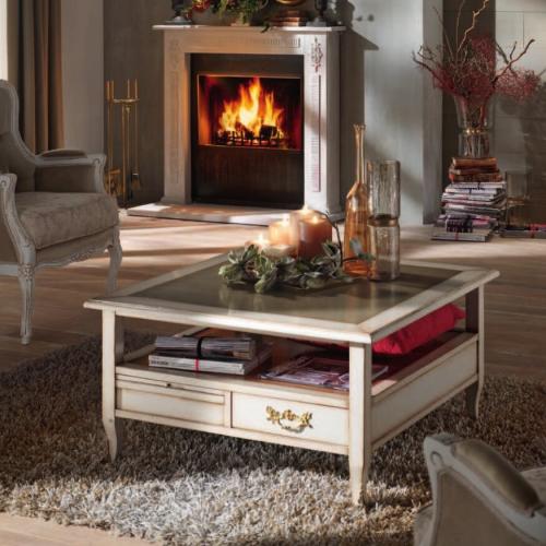 Table Basse Carrée de Luxe avec Finition Ivoire Antique et Rangement Intégré par Tiroirs Vue lifestyle par Luxury Group International