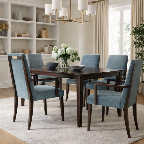 Luxus gepolsterter Esstischsessel in Ocean Mist Blue mit Gestell aus dunklem Walnussholz von Luxury Group International