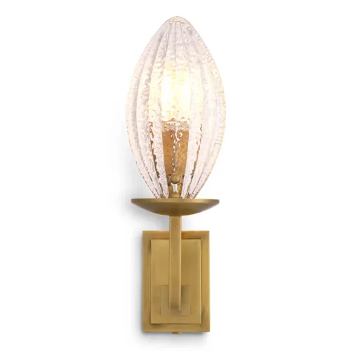 Lampada da parete moderna con cornice dorata, ottone antico e vetro trasparente rigato a goccia di Luxury Group International