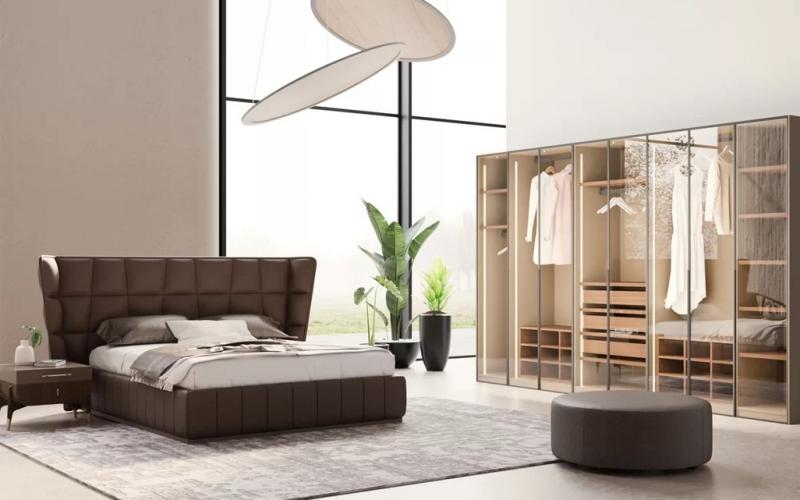 Moderner Luxus Glasvitrinenschrank mit elegantem Stauraumdesign von Luxury Group International