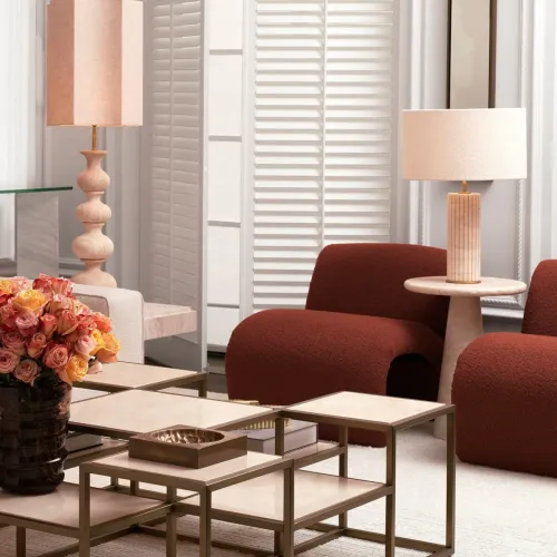 Lampada da Tavolo Moderna di Lusso in Travertino con Paralume Rotondo di Luxury Group International