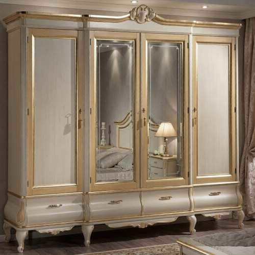 Vetrina Barocca di Lusso Multiporta in Avorio e Oro con Pannelli a Specchio e Base Curva con Cassetti Vista frontale di Luxury Group International