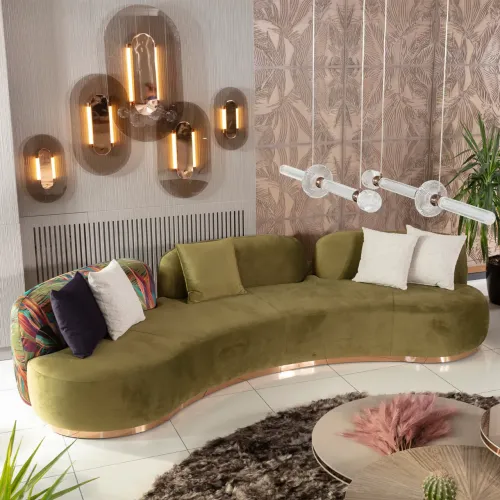 Sofá Moderno de Lujo en Terciopelo Mate Verde Oliva con Chaise Curvo Redondeado y Base Dorada por Luxury Group International