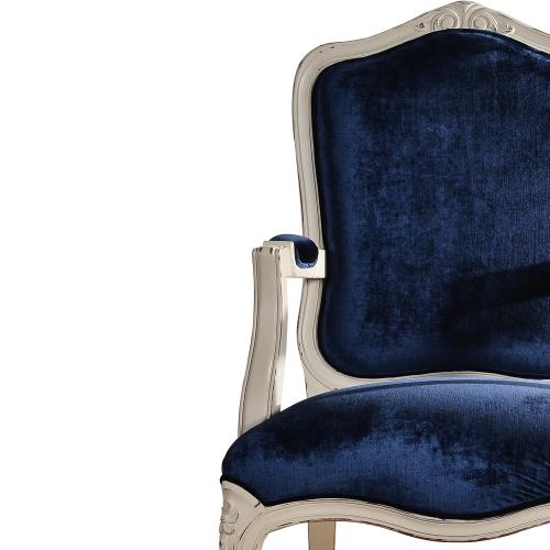 Sillón Tapizado Barroco de Lujo en Terciopelo Azul Real con Estructura de Marfil Tallada a Mano - Muebles para Comedor Vista detalle por Luxury Group International