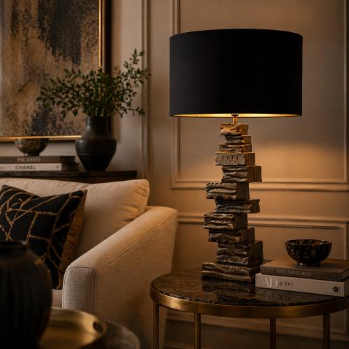 Splendida lampada da tavolo di lusso con paralume nero e finitura in ottone vintage placcata oro di Luxury Group International