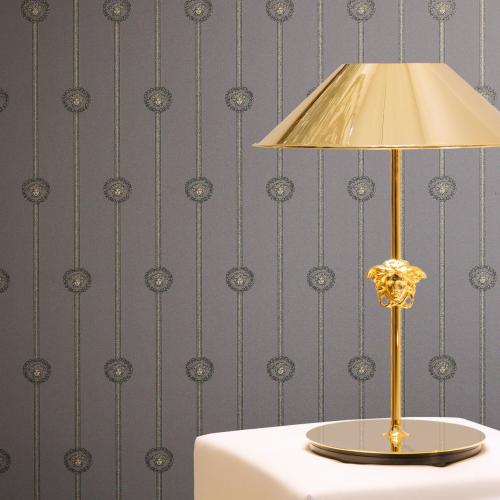Carta da parati Versace Baroque Grigio Nero Argento Metallizzato Non Tessuta con Testa di Medusa di Luxury Group International