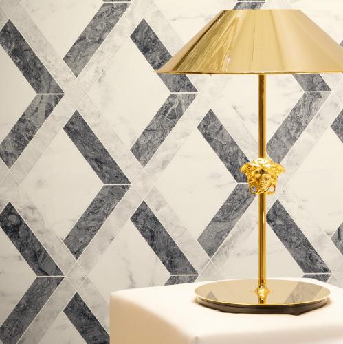Carta da parati Versace Black White in tessuto non tessuto con motivo Tarsia di Luxury Group International