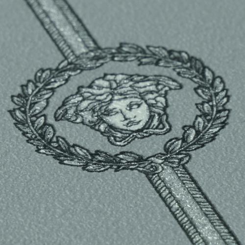 Carta da Parati Versace Barocca Metallizzata Argento con Bordo Dado e Pannello Testa di Medusa di Luxury Group International
