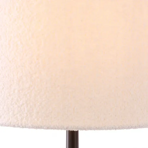 Lampada da tavolo di lusso con base in alabastro bianco e paralume cilindrico in bouclé di Luxury Group International